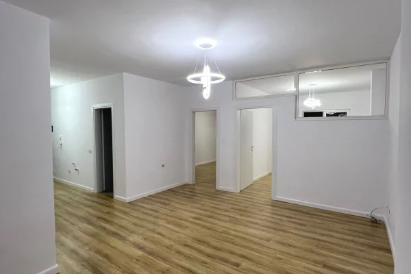 Shitet apartament 2+1, Astir