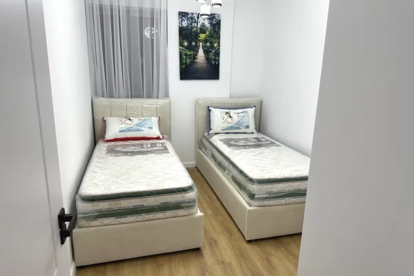 Shtepi ne shitje Apartament ne Tirane, 2+1, Mobilimi E mobiluar, Pagesa 157,000  Euro.