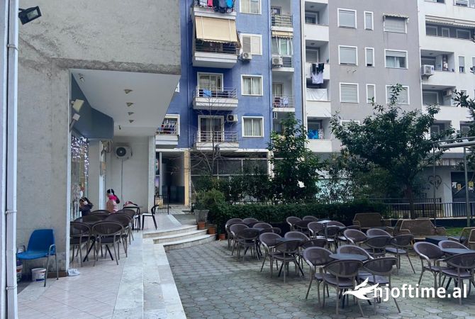 Ambiente Commerciale in Vendita 1+1 a Tirana - 40,900 Euro