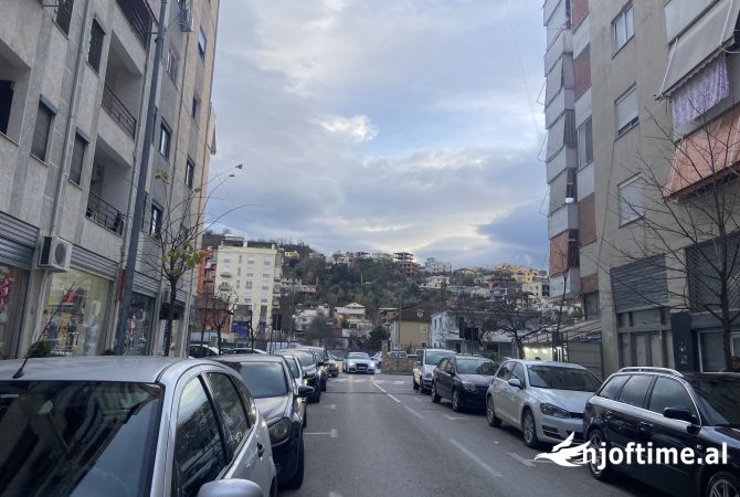 OKAZION! Ambient komercial per shitje tek Misto Mame per vetem 37.000Euro.