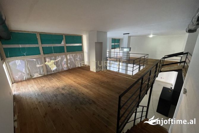 Ambiente Commerciale in Vendita 1+1 a Tirana - 210,000 Euro
