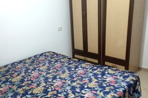 Shtepi me qera Apartament ne Tirane, 2+1, Mobilimi E mobiluar, Pagesa 35,000  Leke.