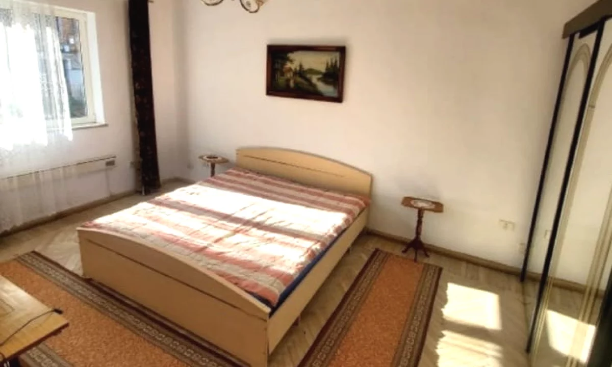 Shtepi me qera Apartament ne Tirane, 2+1, Mobilimi E mobiluar, Pagesa 50,000  Leke.