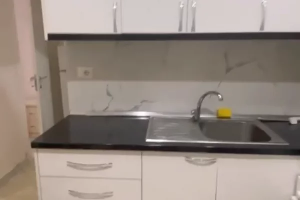 Shtepi me qera Apartament ne Tirane, 1+1, Mobilimi E mobiluar, Pagesa 35,000  Leke.