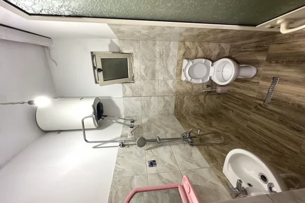 Shtepi me qera Apartament ne Tirane, Garsoniere, Mobilimi E mobiluar, Pagesa 30,000  Leke.
