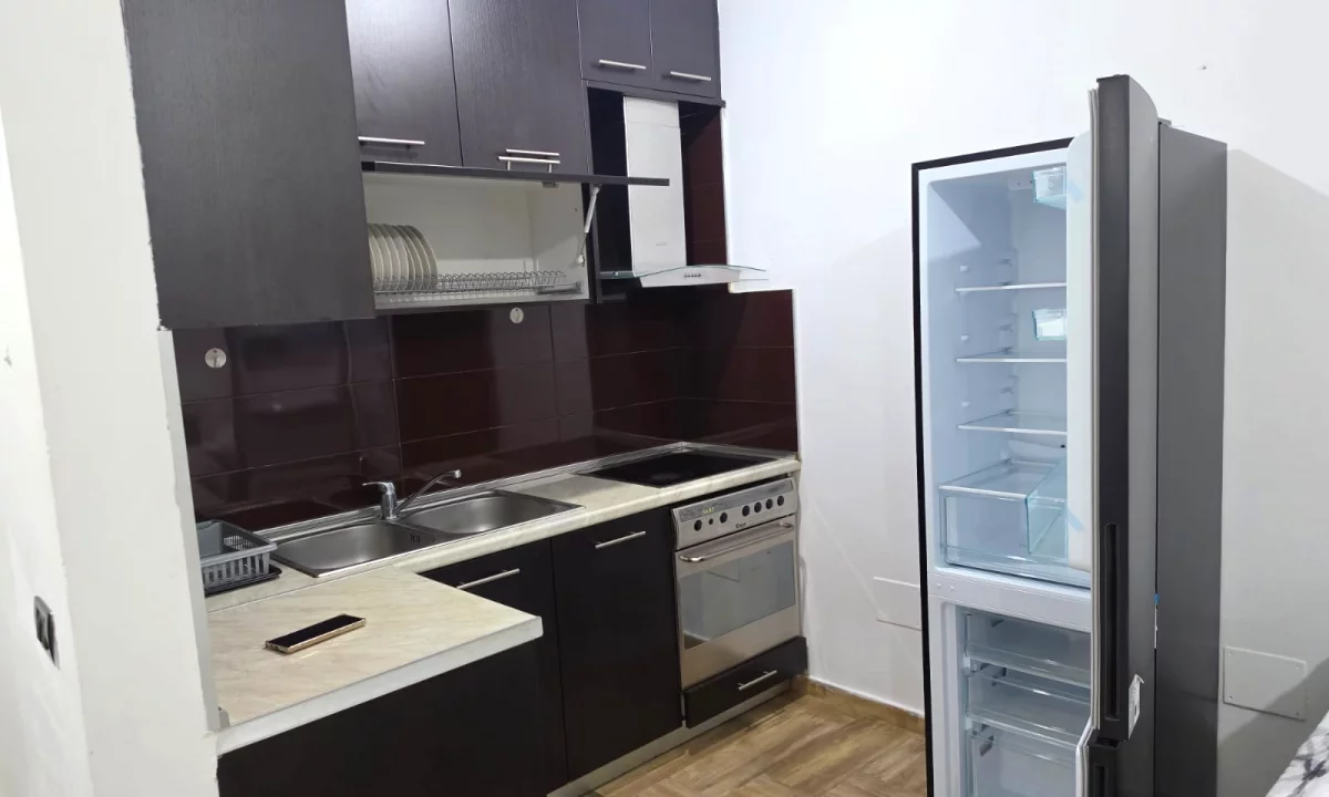 Shtepi me qera Apartament ne Tirane, 2+1, Mobilimi E mobiluar, Pagesa 58,000  Leke.