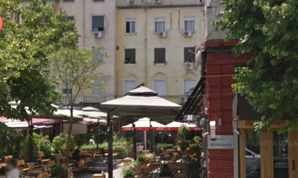 Appartamento in vendita a Tirana 2+1, Arredato