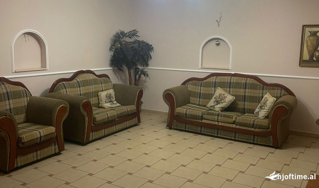 Shtepi me qera Apartament ne Tirane, 2+1, Mobilimi E mobiluar, Pagesa 40,000  Leke.