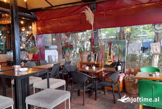 Ambiente Commerciale in Vendita 2+1 a Tirana - 50,000 Euro