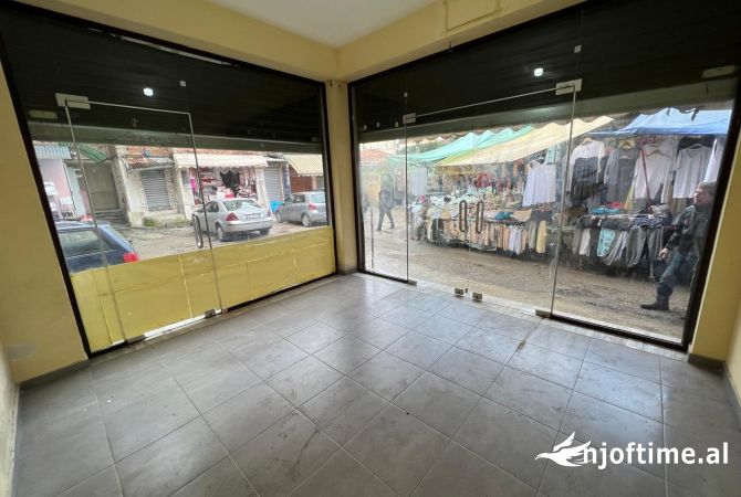 Ambient biznesi ne shitje 1+1 ne Tirane - 104,000 Euro