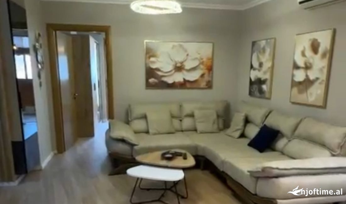 Shtepi ne shitje Apartament ne Tirane, 2+1, Mobilimi E mobiluar, Pagesa 235,000  Euro.