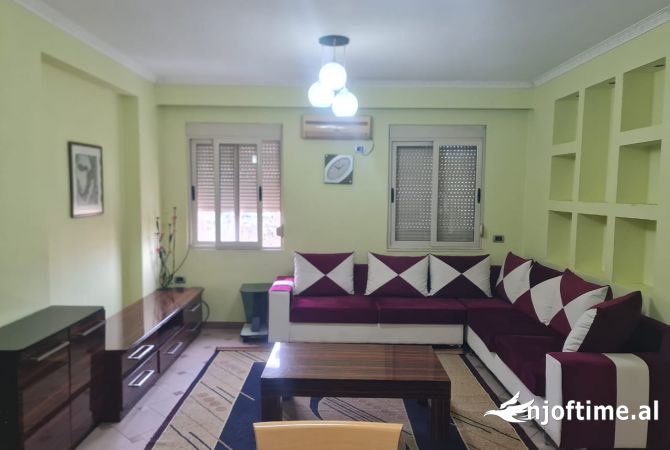 Jepet me qera 1+1 + depo Rruga Durresit