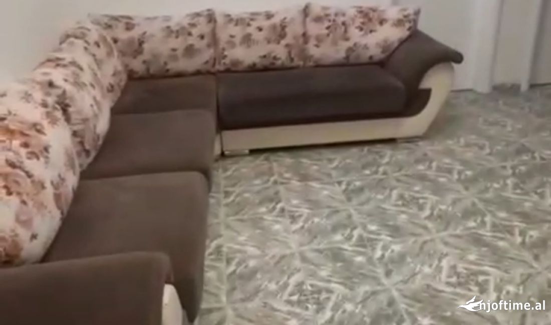 Appartamento in affitto a Tirana 2+1, Arredato