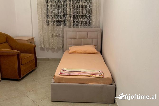 Appartamento in affitto a Tirana 2+1, Arredato