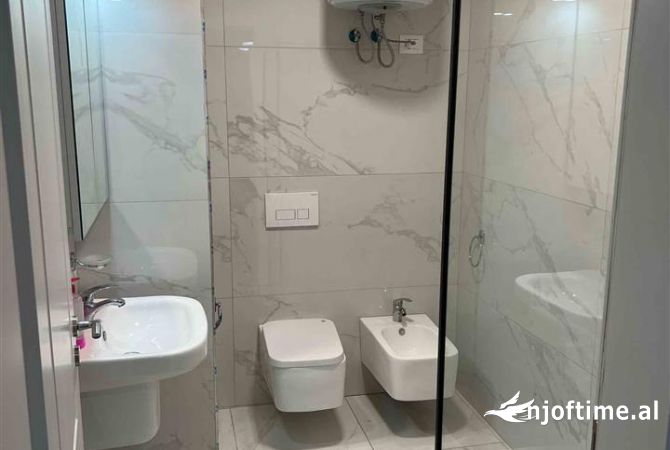 Shtepi me qera Apartament ne Tirane, 2+1, Mobilimi E mobiluar, Pagesa 450  Euro.