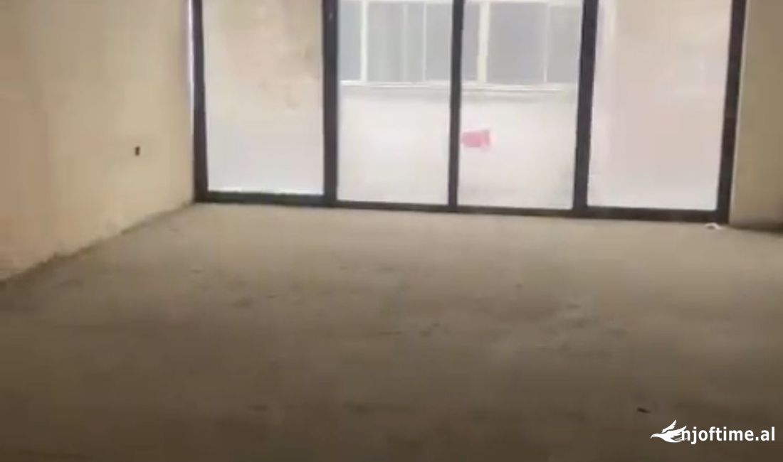 Shitet ambjent biznesi ne Kamez 