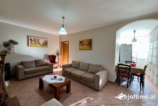 Jepet me qera apartament 2+1 pran qsut 
