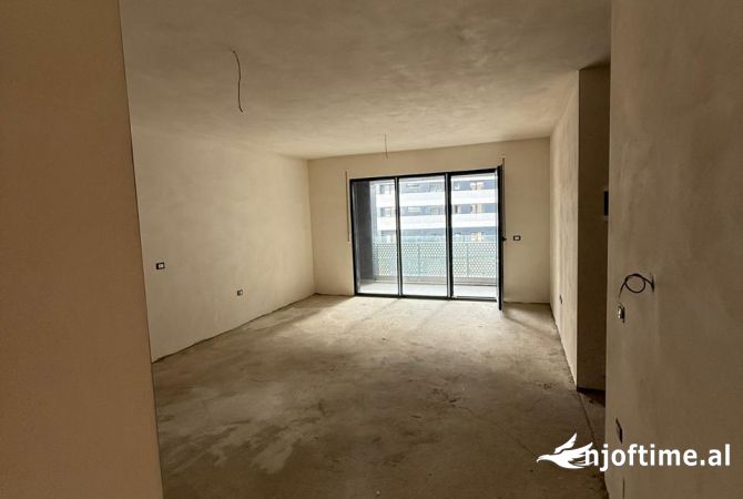 Shitet apartament 2+1+2 ne zonen e Don Boscos