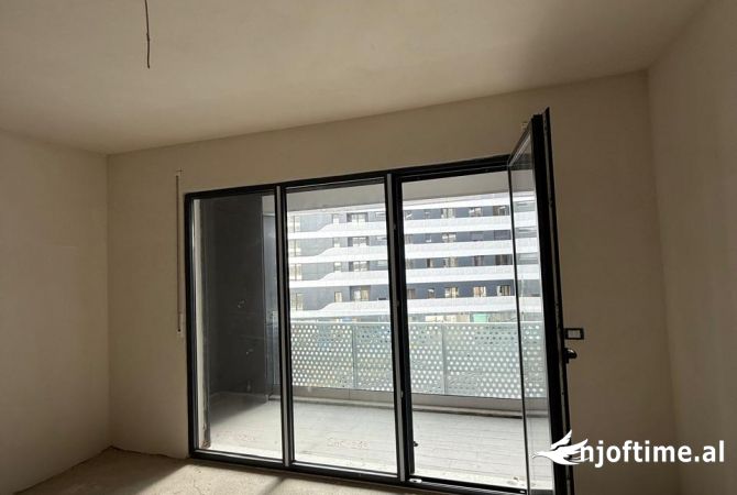 Shtepi ne shitje Apartament ne Tirane, 2+1, Mobilimi Bosh, pa mobiluar, Pagesa 172,000  Euro.