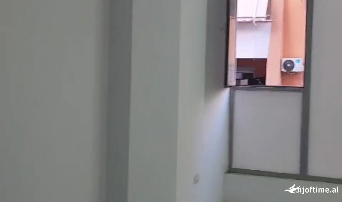 Shitet njesi biznesi astir !