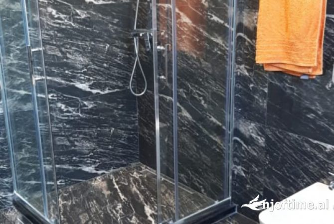 Shtepi me qera Apartament ne Tirane, 3+1, Mobilimi E mobiluar, Pagesa 650  Euro.