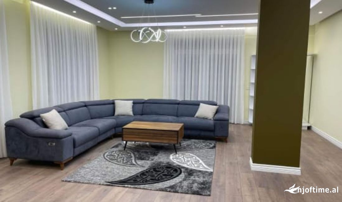 Shtepi me qera Apartament ne Tirane, 3+1, Mobilimi E mobiluar, Pagesa 650  Euro.