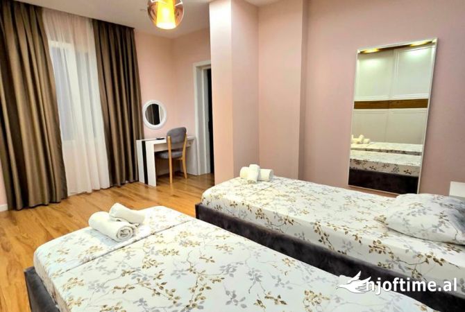 Shtepi me qera Apartament ne Tirane, 2+1, Mobilimi E mobiluar, Pagesa 700  Euro.