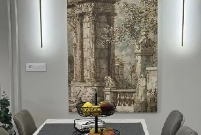 Appartamento in vendita a Tirana 2+1, Arredato