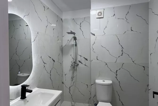 Shtepi ne shitje Apartament ne Tirane, 1+1, Mobilimi E mobiluar, Pagesa 105,000  Euro.