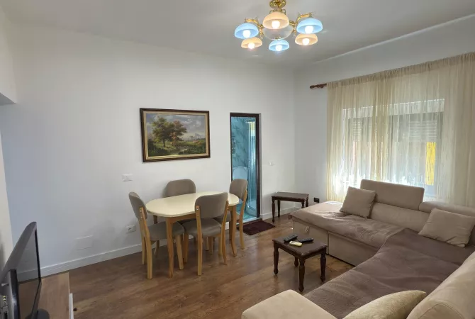 Jepet me qera apartament 2+1+2 tek Mine Peza   