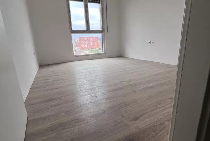 Shtepi ne shitje Apartament ne Tirane, 2+1, Mobilimi Bosh, pa mobiluar, Pagesa 100,000  Euro.