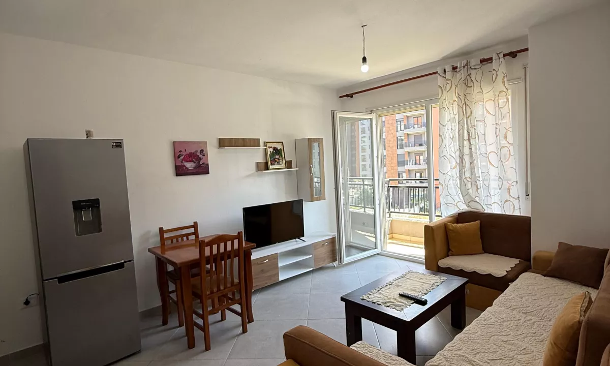 Shtepi me qera Apartament ne Tirane, 1+1, Mobilimi E mobiluar, Pagesa 500  Euro.