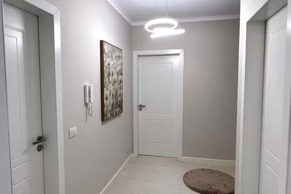 Shtepi ne shitje Apartament ne Tirane, 2+1, Mobilimi E mobiluar, Pagesa 155,000  Euro.