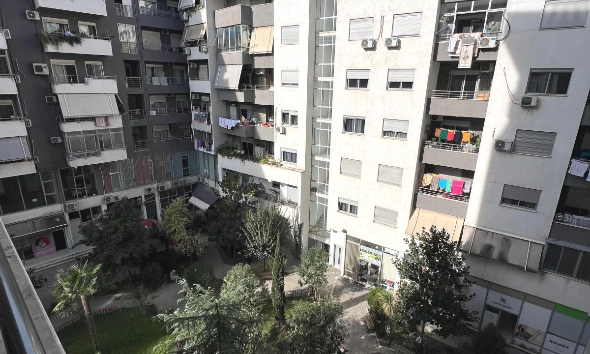 Appartamento in vendita a Tirana 2+1, Arredato