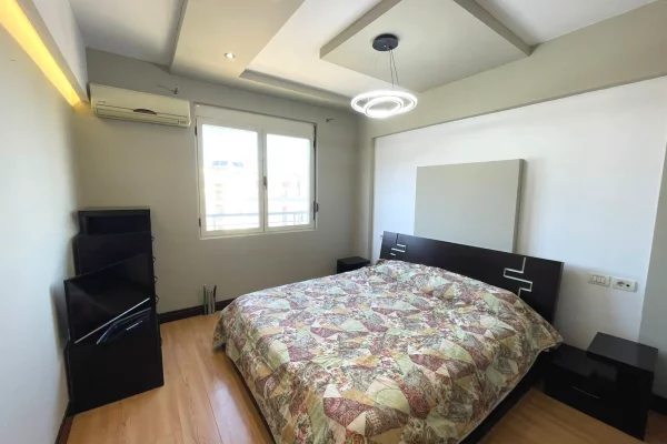 Shtepi ne shitje Apartament ne Tirane, 2+1, Mobilimi E mobiluar, Pagesa 157,000  Euro.