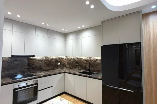 Shtepi ne shitje Apartament ne Tirane, 2+1, Mobilimi E mobiluar, Pagesa 173,000  Euro.