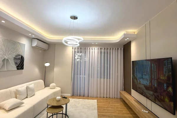 Shtepi ne shitje Apartament ne Tirane, 2+1, Mobilimi E mobiluar, Pagesa 173,000  Euro.