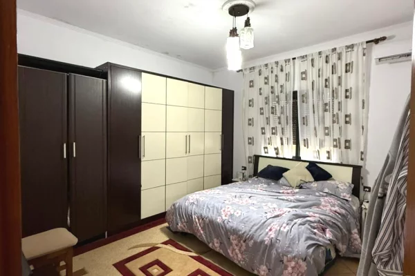 Shtepi ne shitje Shtepi Private ne Tirane, 2+1, Mobilimi E mobiluar, Pagesa 215,000  Euro.