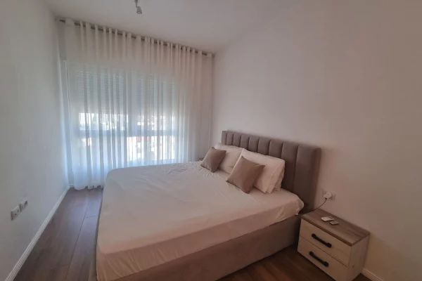 Shtepi me qera Apartament ne Tirane, 1+1, Mobilimi E mobiluar, Pagesa 90,000  Leke.