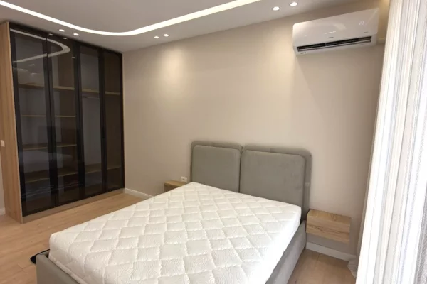 Shtepi ne shitje Apartament ne Tirane, 2+1, Mobilimi E mobiluar, Pagesa 17,100,000  Leke.