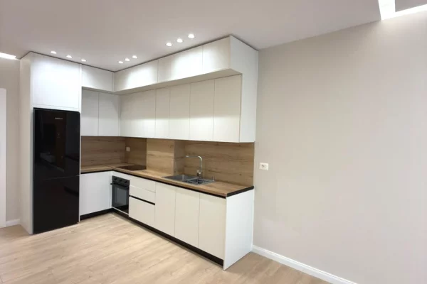Shtepi ne shitje Apartament ne Tirane, 2+1, Mobilimi E mobiluar, Pagesa 17,100,000  Leke.