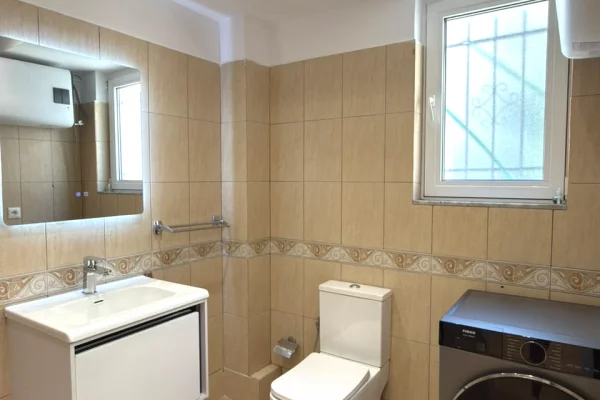 Shtepi ne shitje Apartament ne Tirane, 1+1, Mobilimi E mobiluar, Pagesa 19,500,000  Leke.