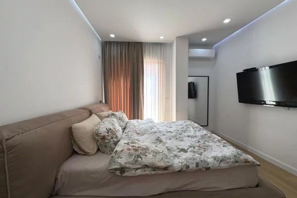 Shtepi ne shitje Apartament ne Tirane, 2+1, Mobilimi E mobiluar, Pagesa 16,900,000  Leke.