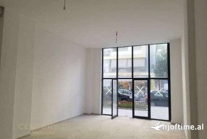 Ambient biznesi ne shitje 1+1 ne Tirane - 190,000 Euro