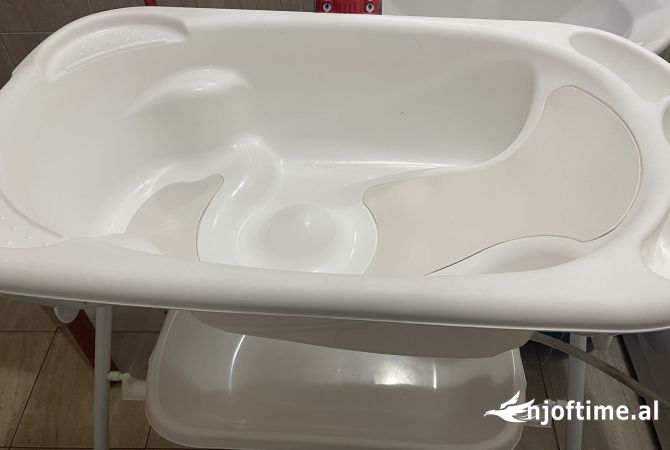 Veshje dhe Aksesor per Femije ne Tirane - 2,500 Leke