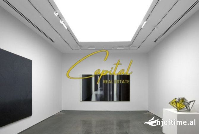 Ambiente Commerciale in Vendita 3+1 a Tirana - 755,000 Euro