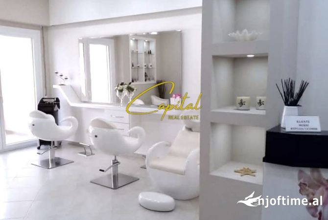 Ambiente Commerciale in Affitto 3+1 a Tirana - 500 Euro