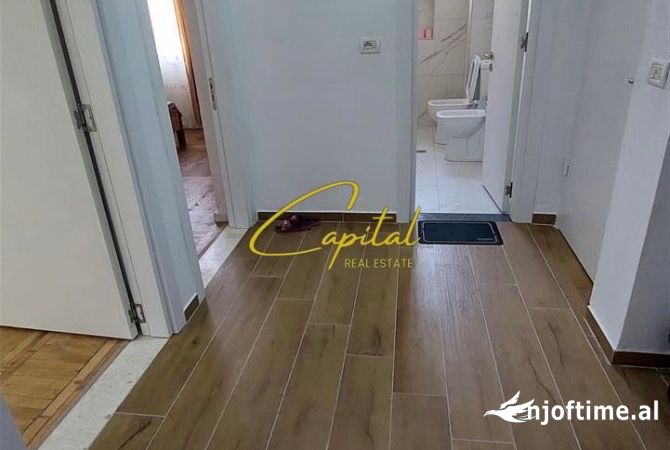 Ambiente Commerciale in Affitto 3+1 a Tirana - 1,000 Euro