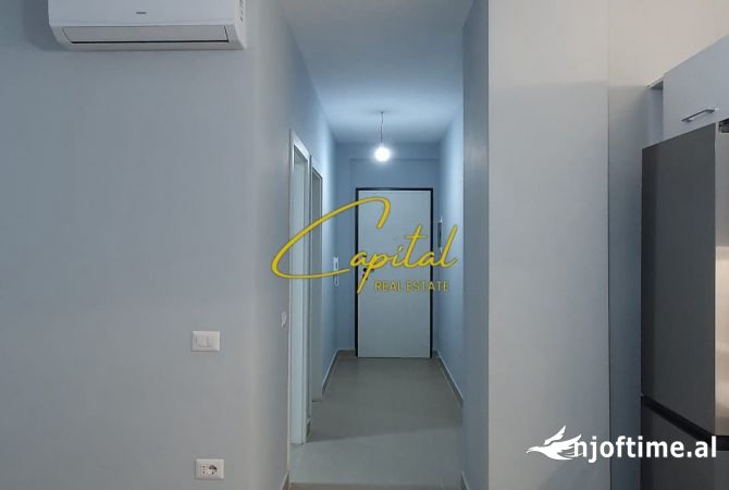 Ambiente Commerciale in Affitto 3+1 a Tirana - 550 Euro