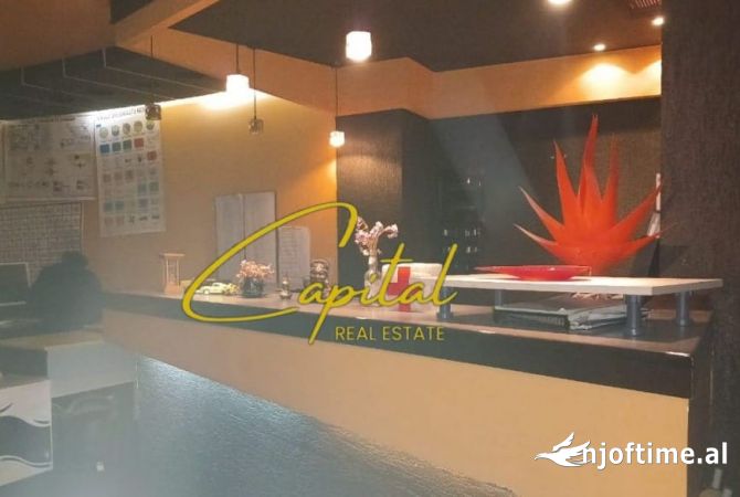 Ambiente Commerciale in Affitto 3+1 a Tirana - 500 Euro